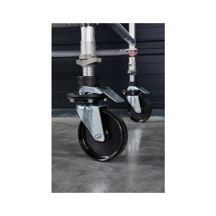 Altrex RS52 135x245 10,2M WH Fiber-Deck® incl. Aanhanger DeLuxe